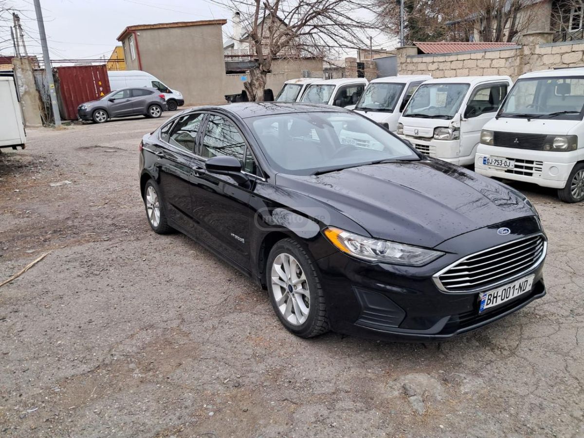 Ford Fusion - фото 2