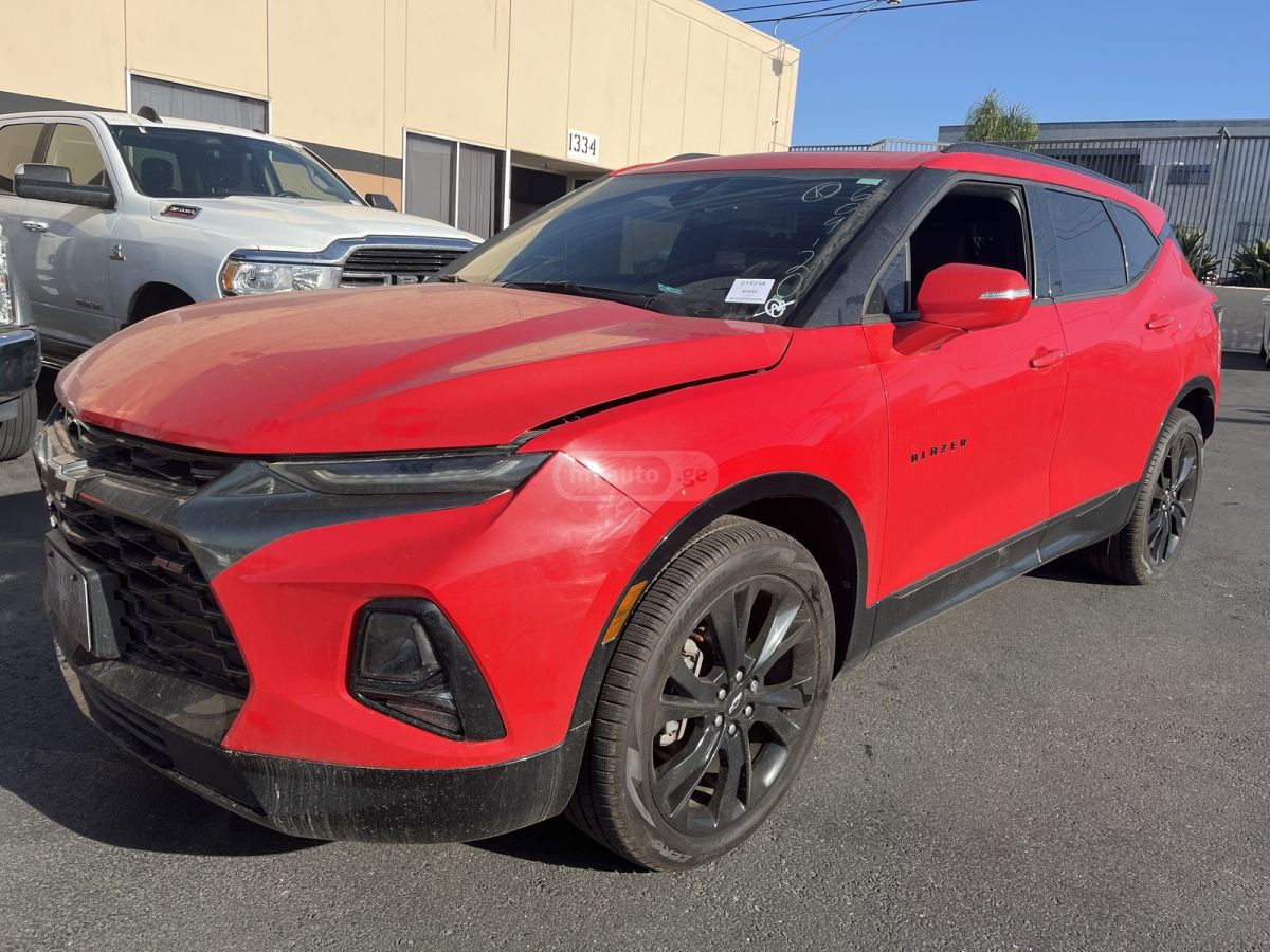 Chevrolet Blazer - фото 1