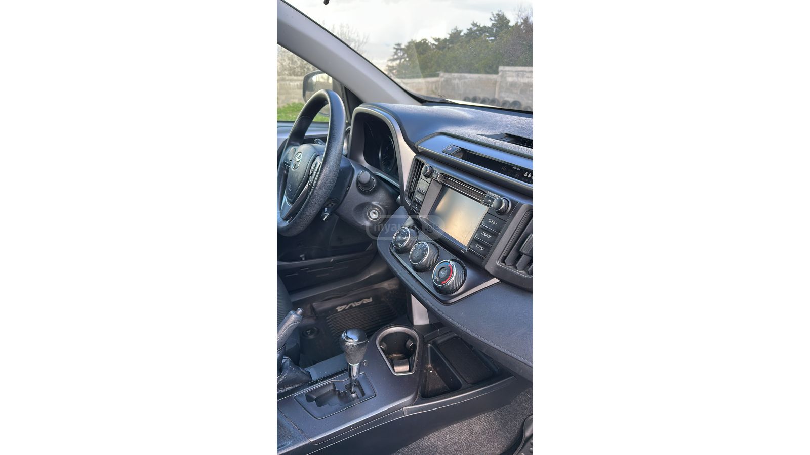 Toyota RAV 4 - фото 2