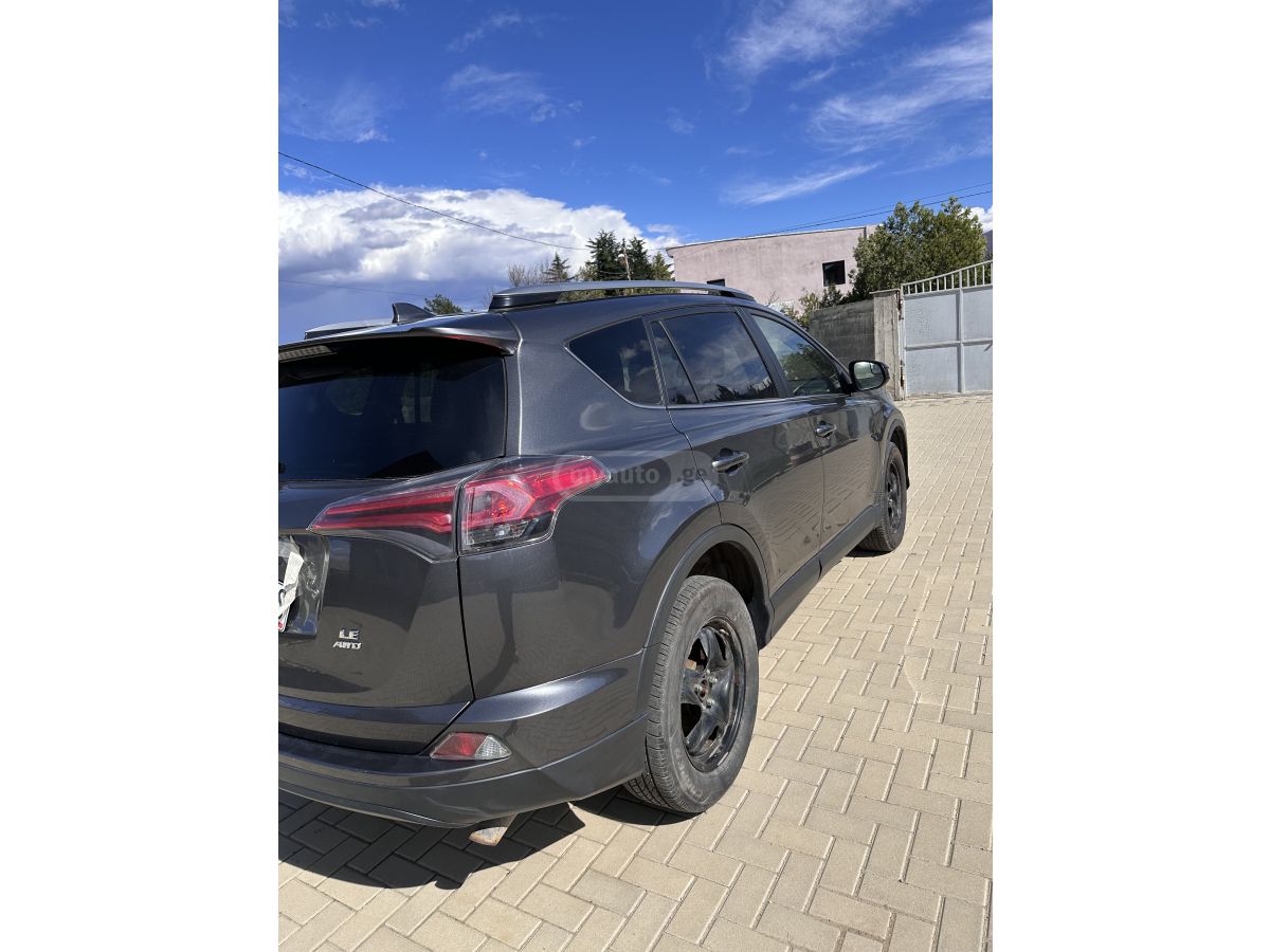 Toyota RAV 4 - фото 9