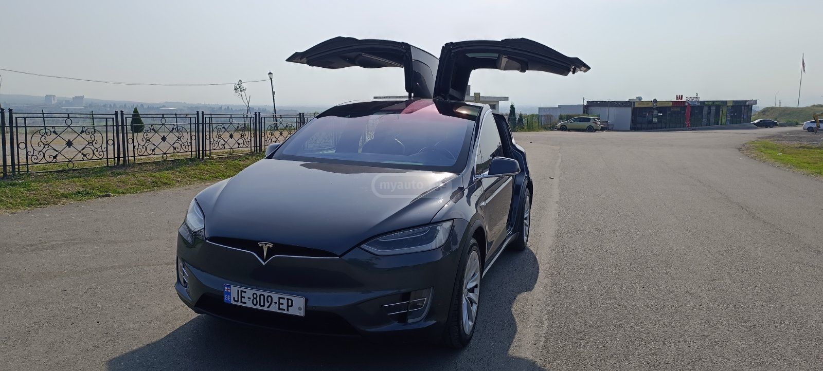 Tesla Model X - фото 2