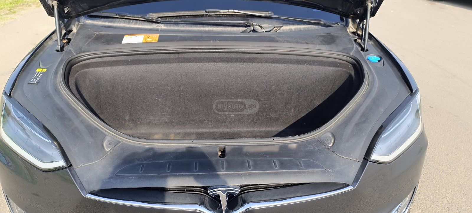 Tesla Model X - фото 4