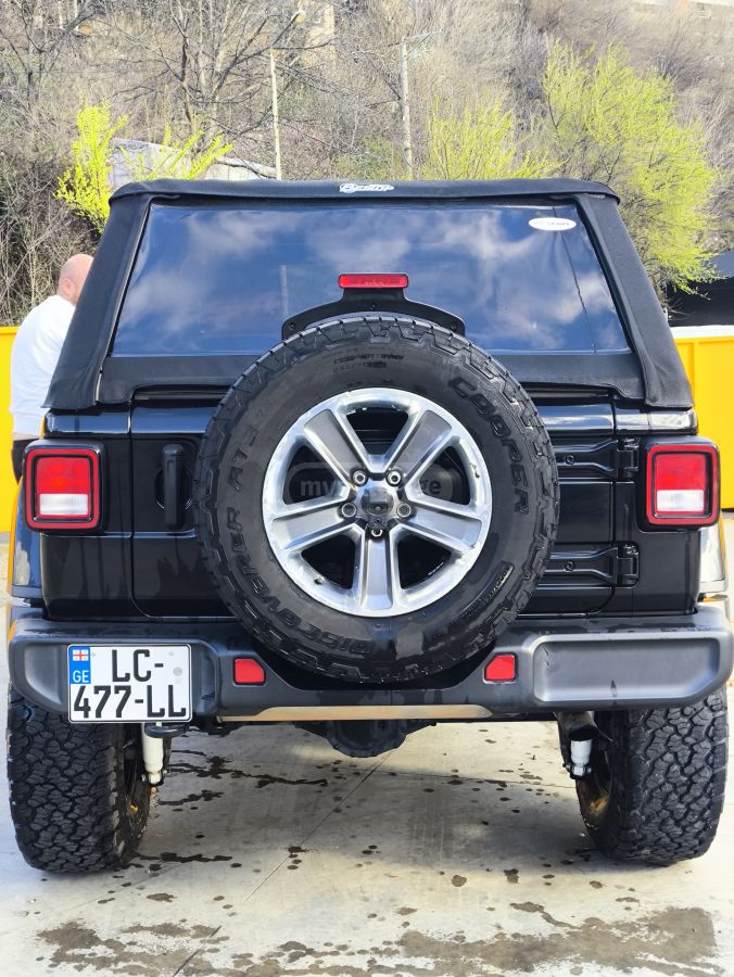 Jeep Wrangler - фото 2