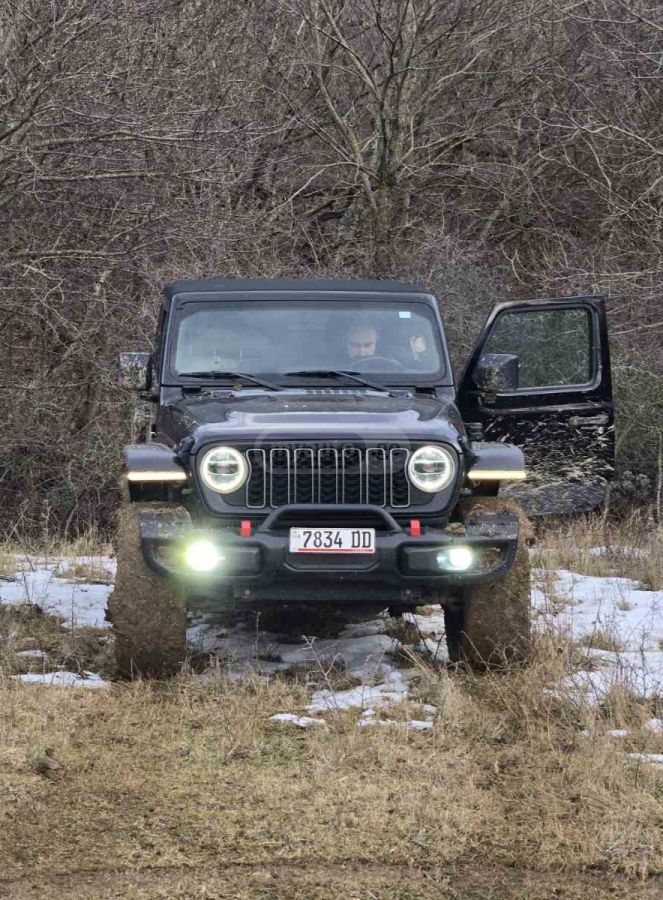 Jeep Wrangler - фото 4
