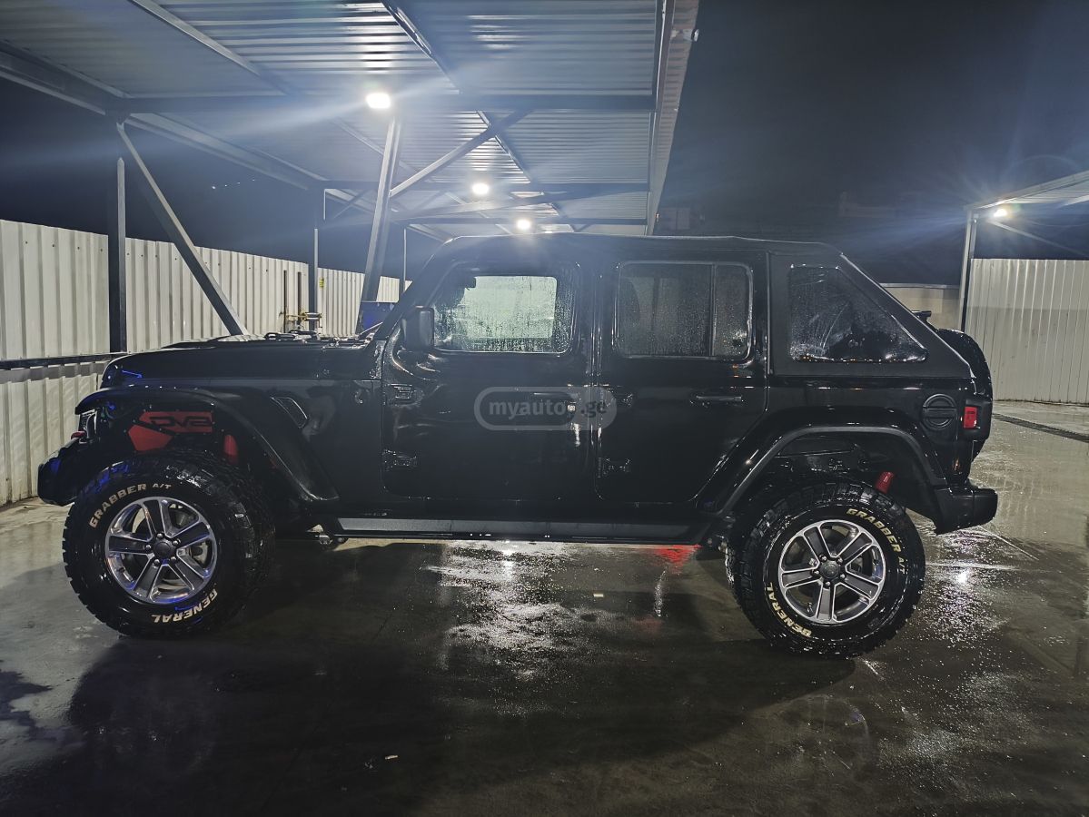 Jeep Wrangler - фото 8