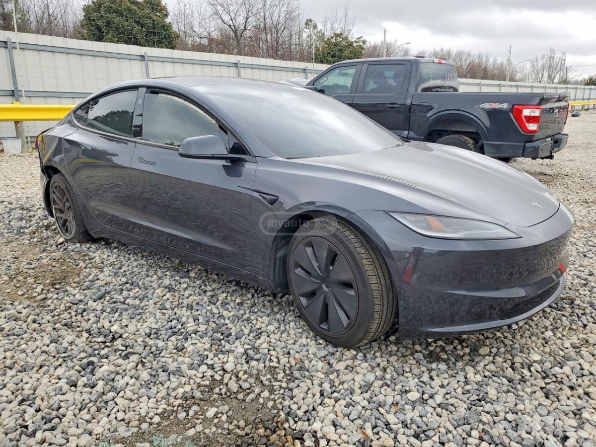 Tesla Model 3 - фото 4