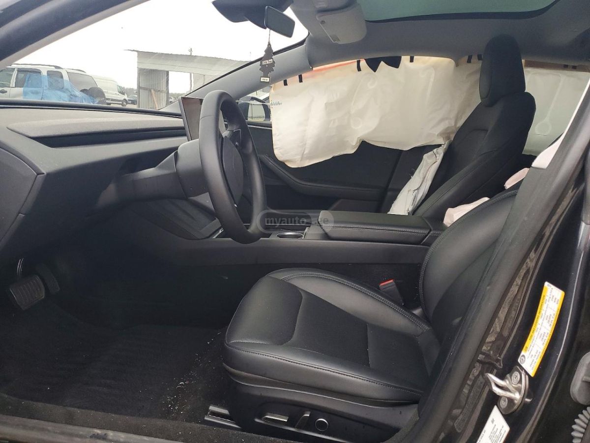 Tesla Model 3 - фото 7