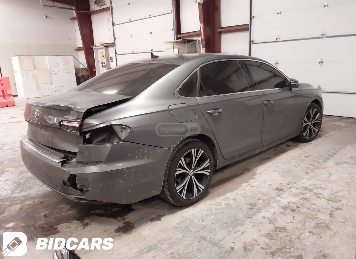 Volkswagen Passat - фото 4