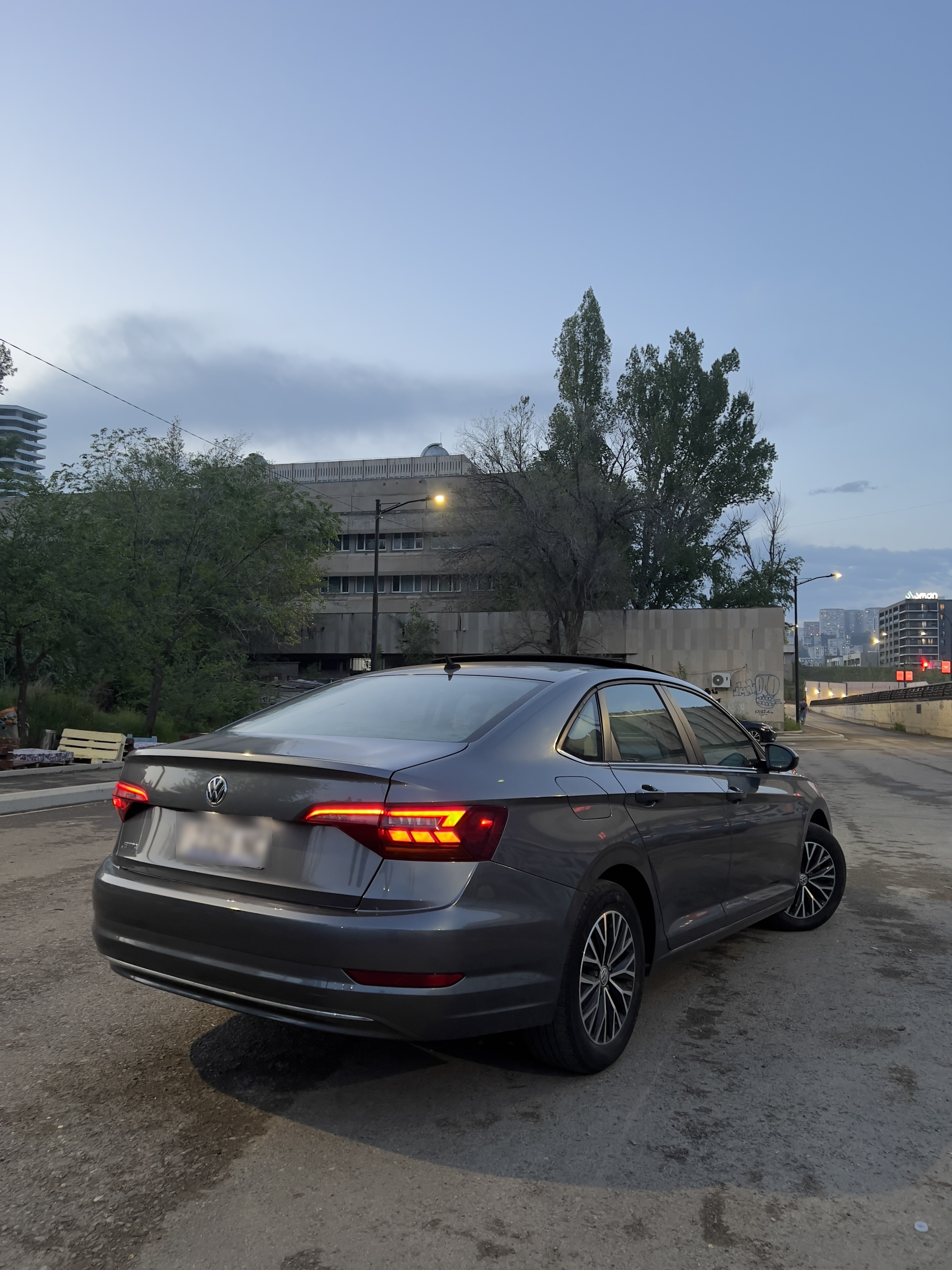 Volkswagen Jetta - фото 3