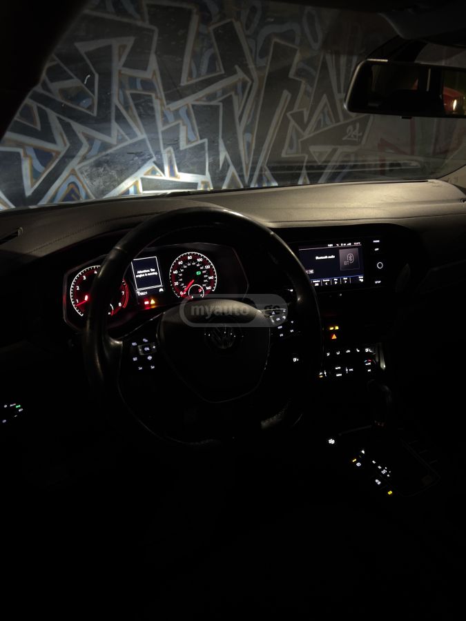 Volkswagen Jetta - фото 7