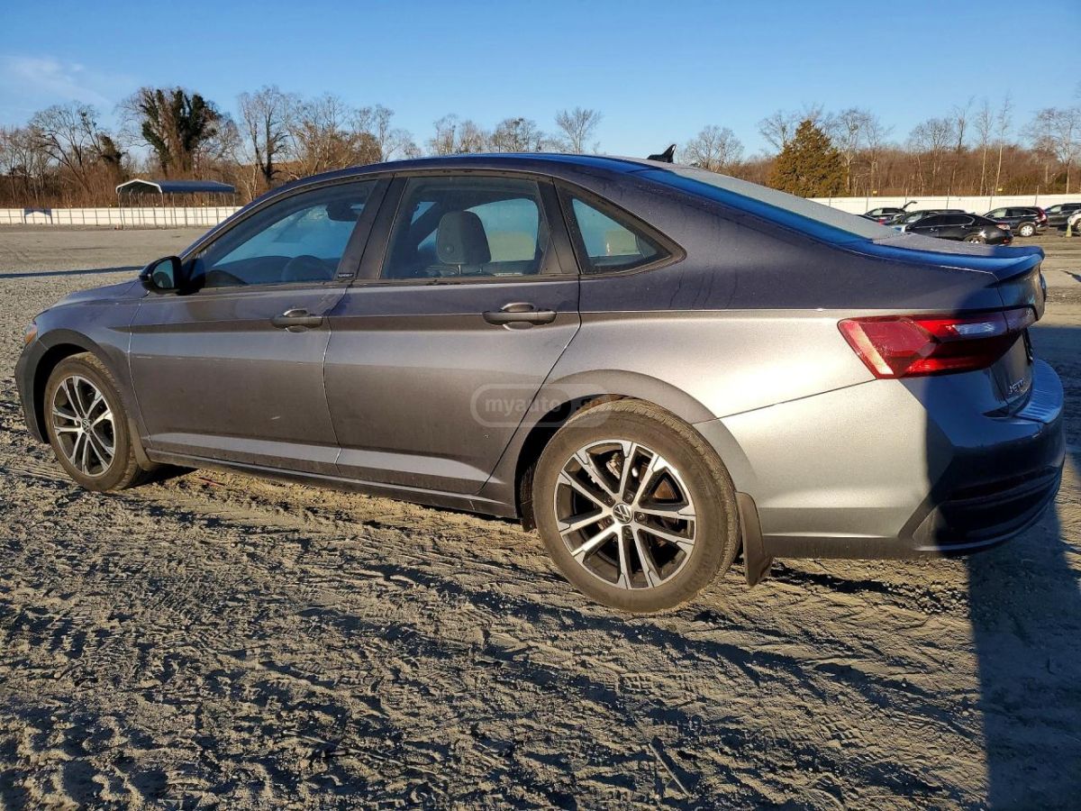 Volkswagen Jetta - фото 2