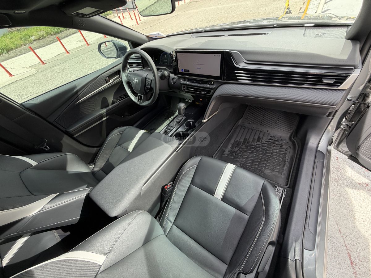 Toyota Camry - фото 12