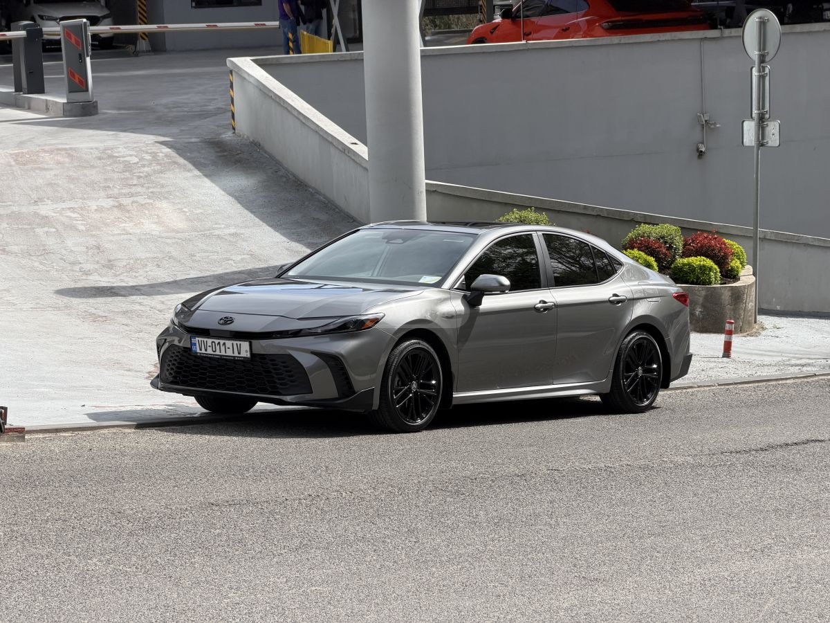 Toyota Camry - фото 7