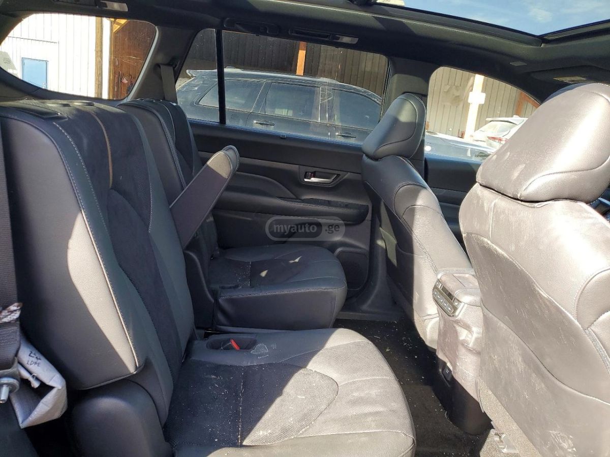 Toyota Grand Highlander - фото 8