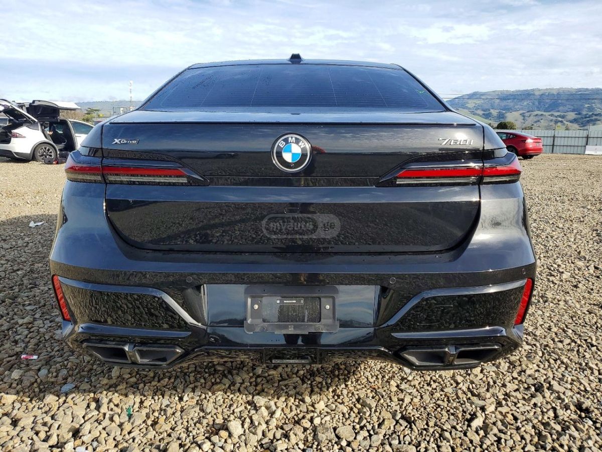 BMW 760 2025 — миниатюра 6