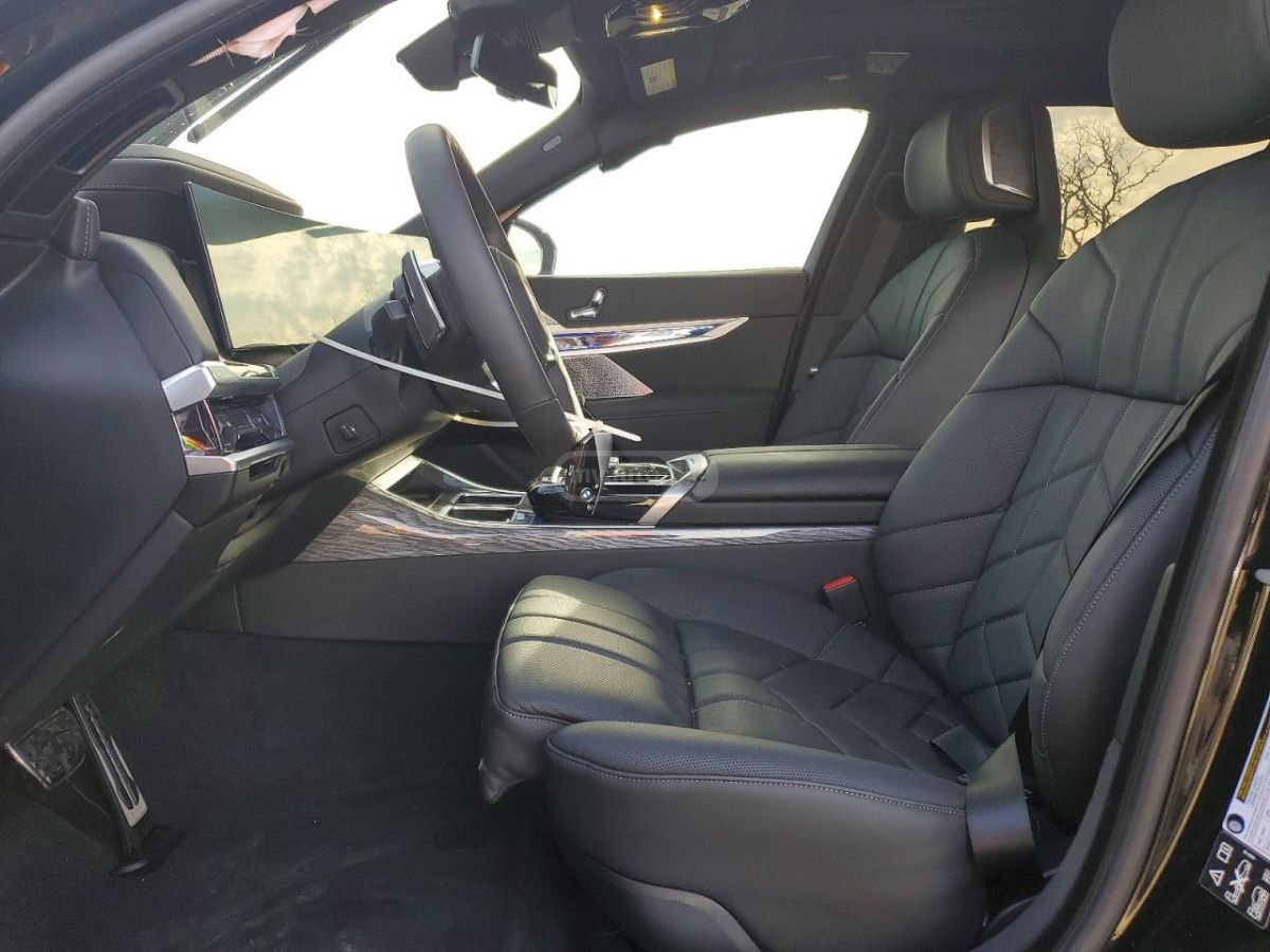 BMW 760 2025 — миниатюра 7
