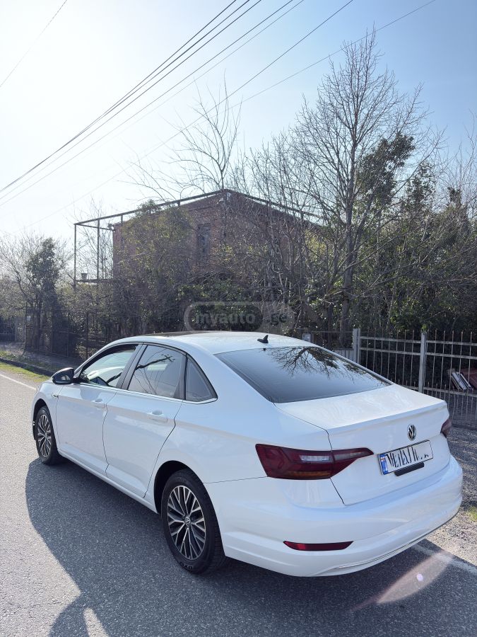 Volkswagen Jetta - фото 7