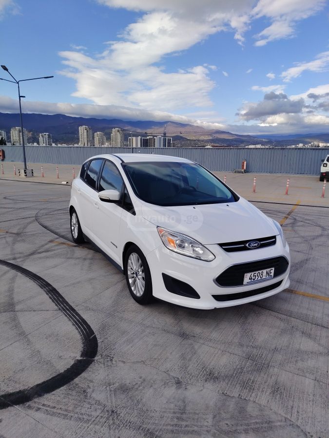 Ford C-MAX - фото 1