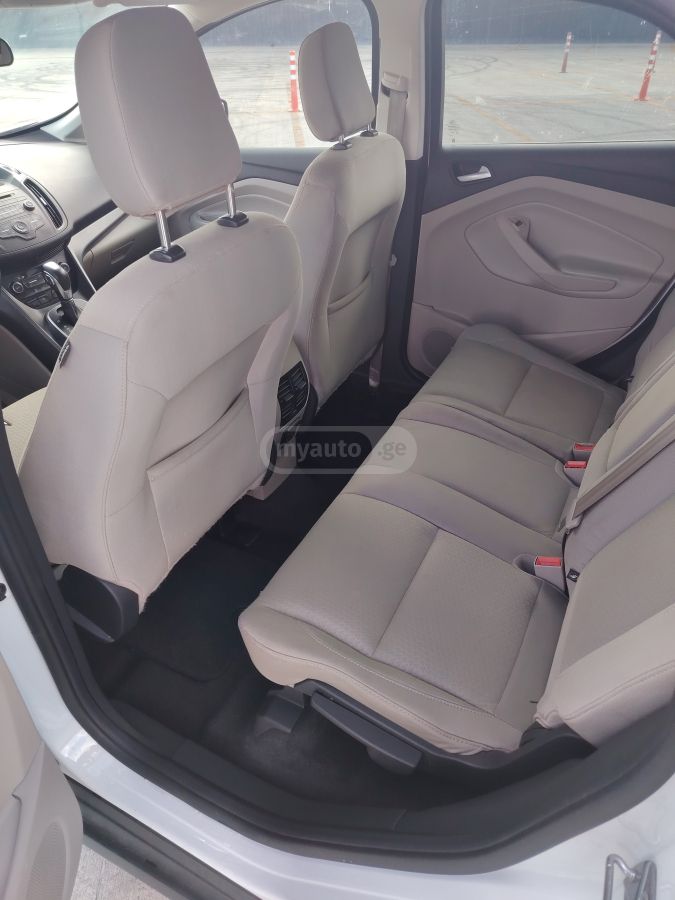 Ford C-MAX - фото 6