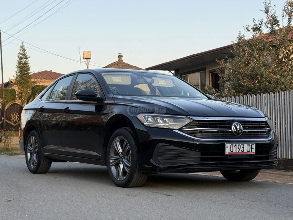 Volkswagen Jetta - фото 1