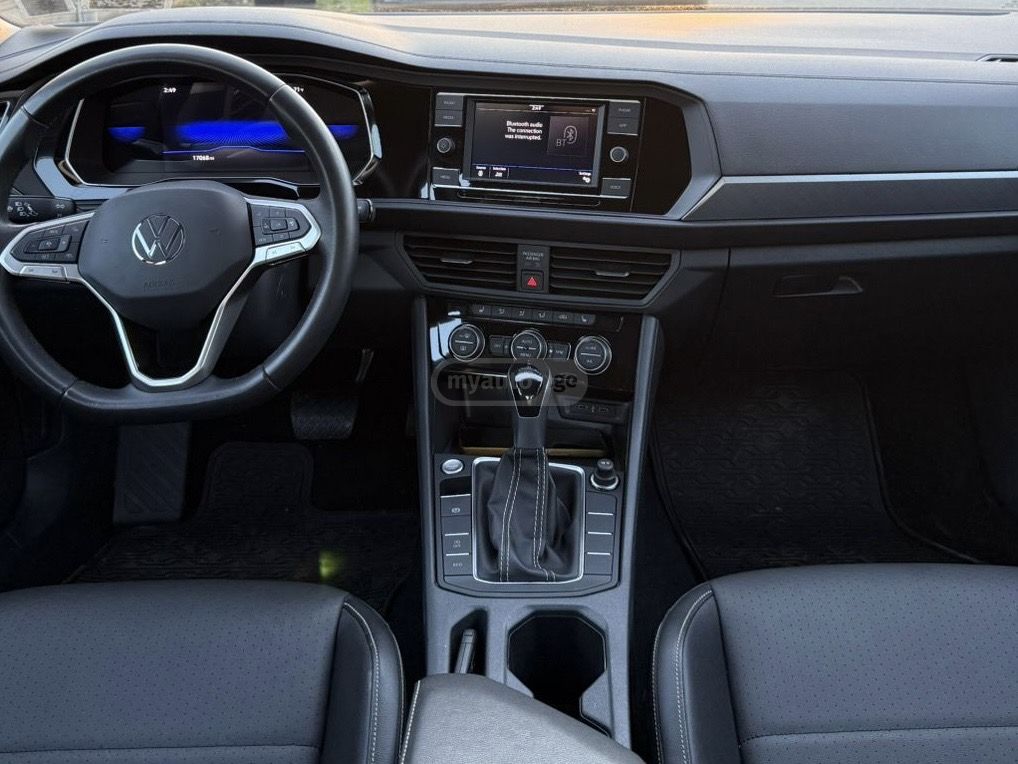 Volkswagen Jetta - фото 3