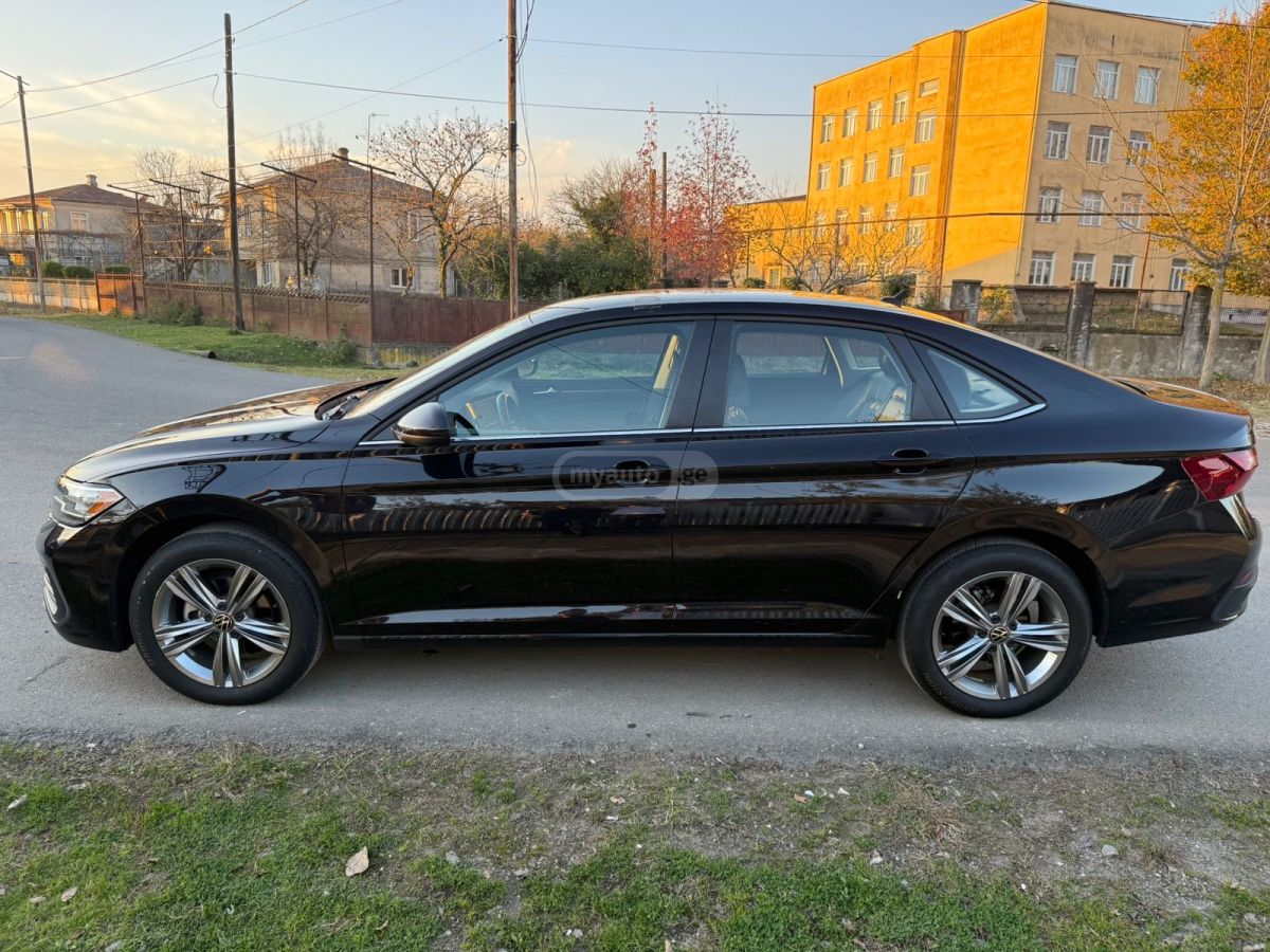 Volkswagen Jetta - фото 4
