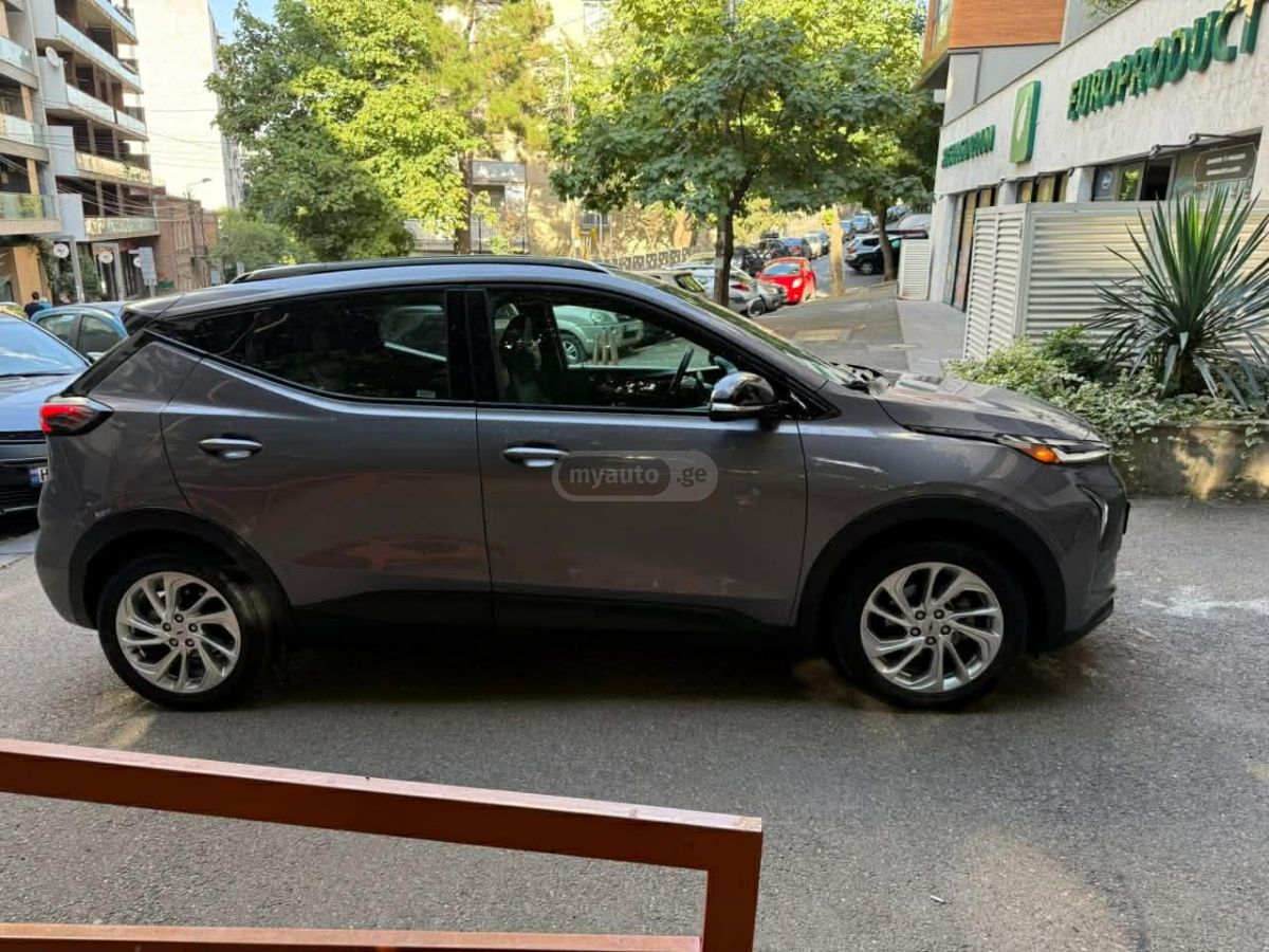 Chevrolet Bolt EUV - фото 2