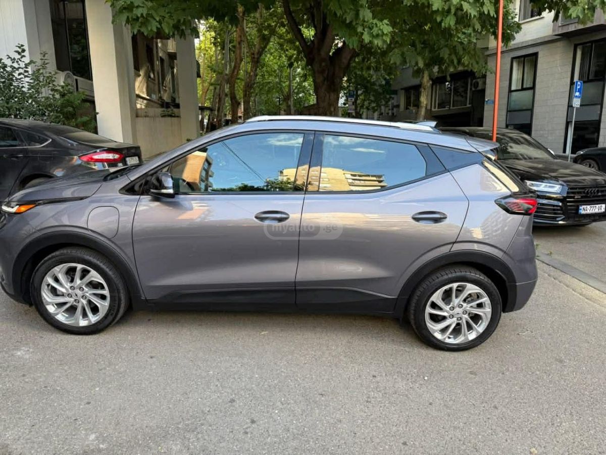 Chevrolet Bolt EUV - фото 3