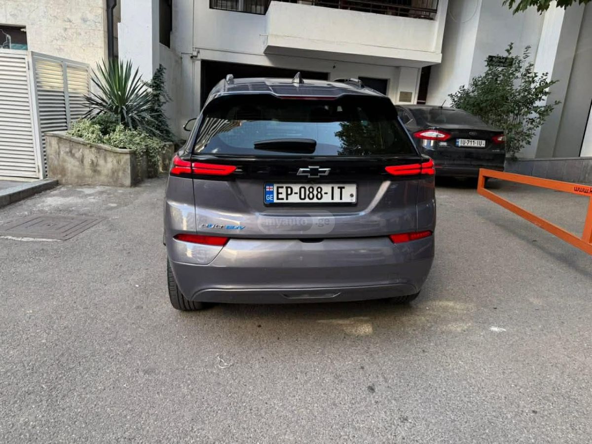 Chevrolet Bolt EUV - фото 8