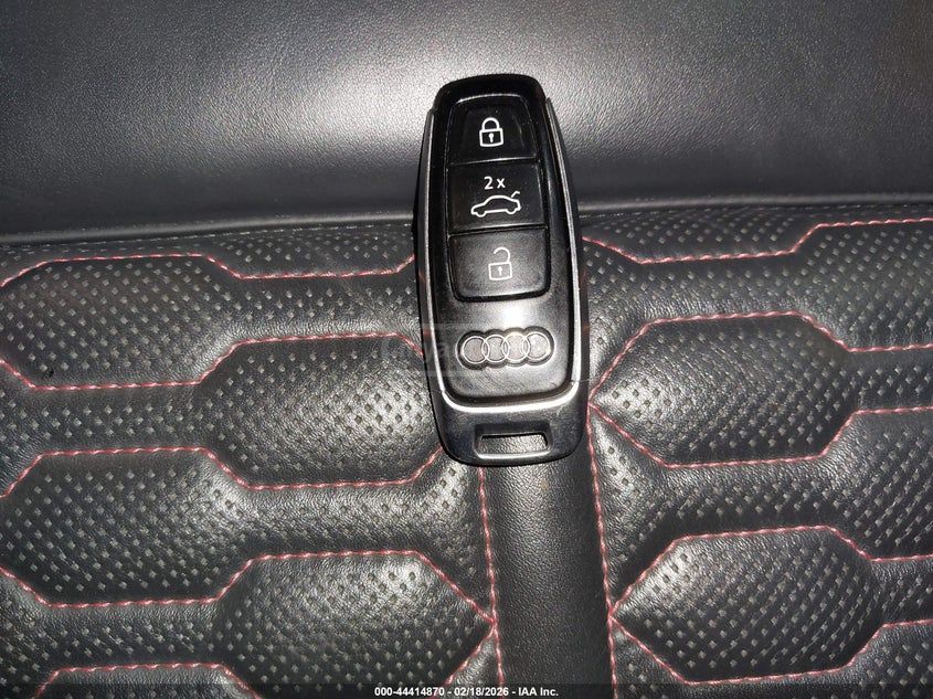 Audi RS6 AVANT TFSI QUATTRO TIPTRONIC 2021 — миниатюра 10