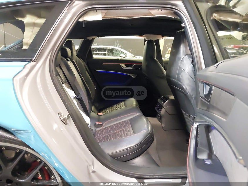 Audi RS6 AVANT TFSI QUATTRO TIPTRONIC 2021 — миниатюра 8