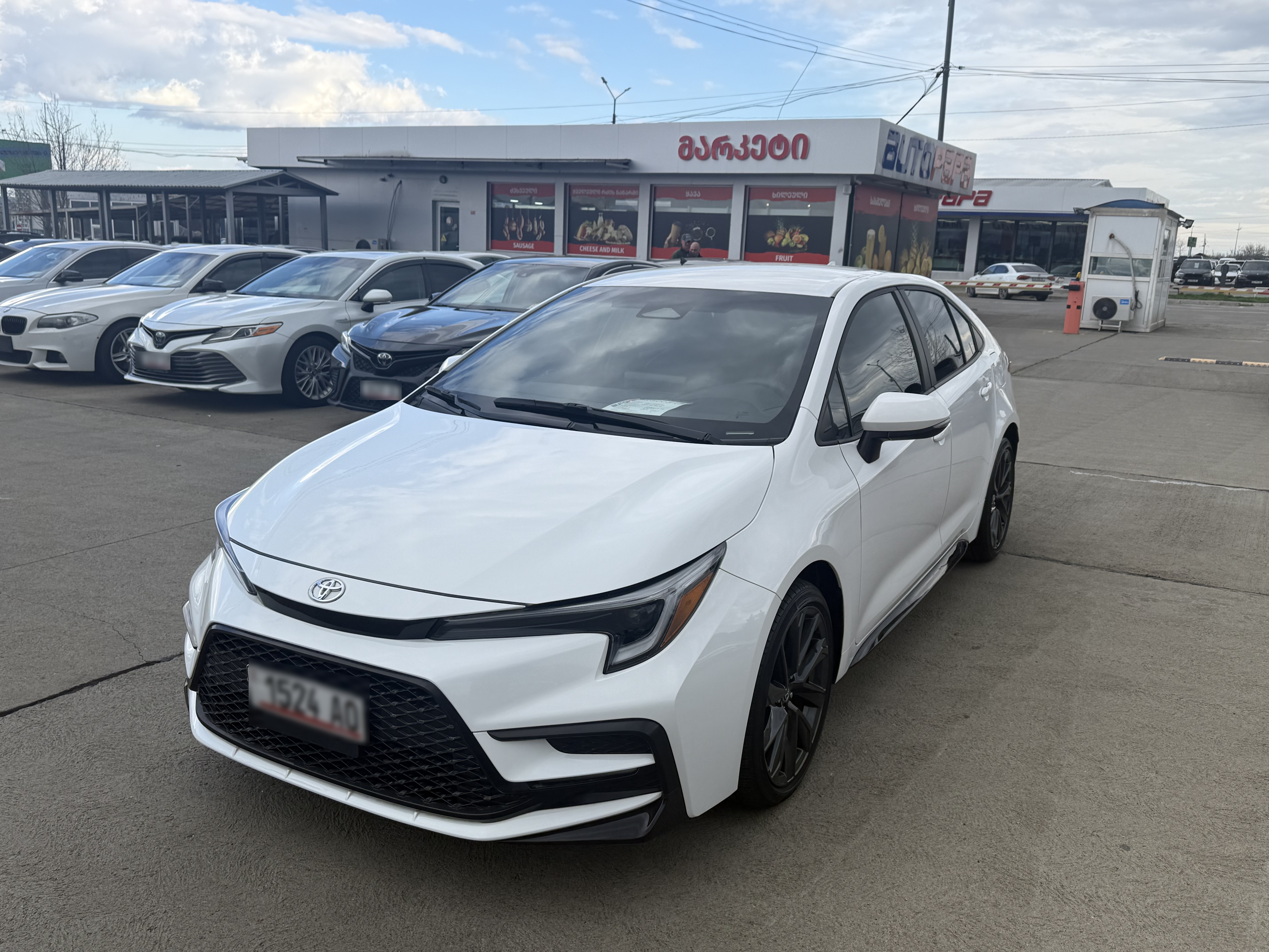 Toyota Corolla - фото 2