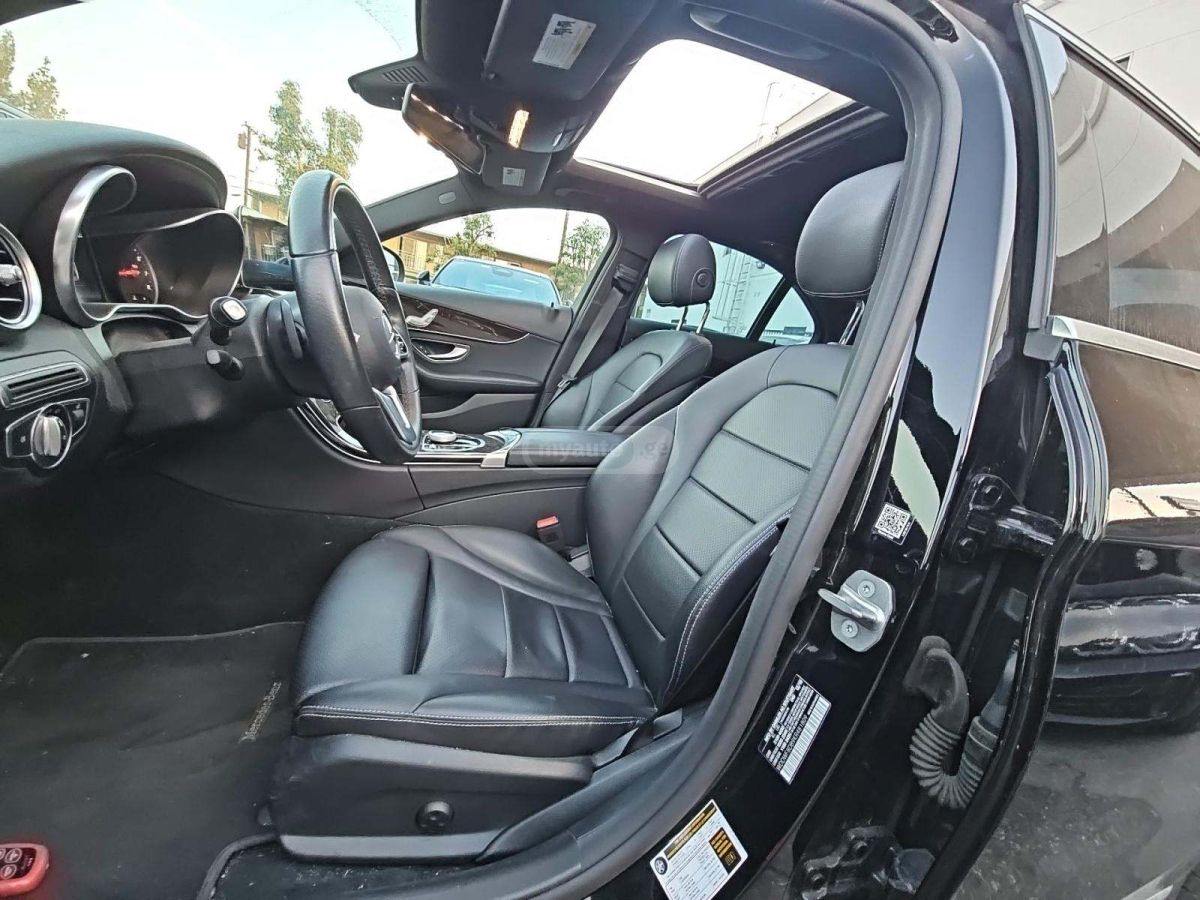 Mercedes-Benz C 300 - фото 5