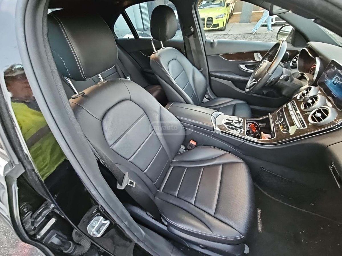 Mercedes-Benz C 300 - фото 6