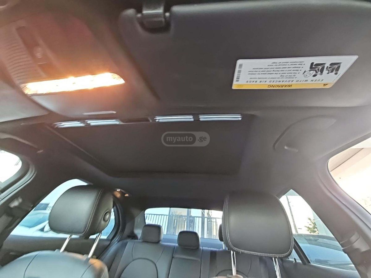 Mercedes-Benz C 300 - фото 8