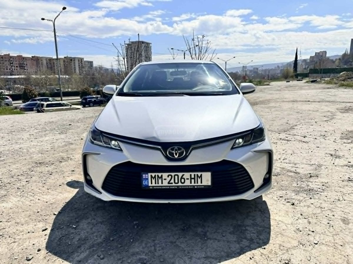 Toyota Corolla - фото 2