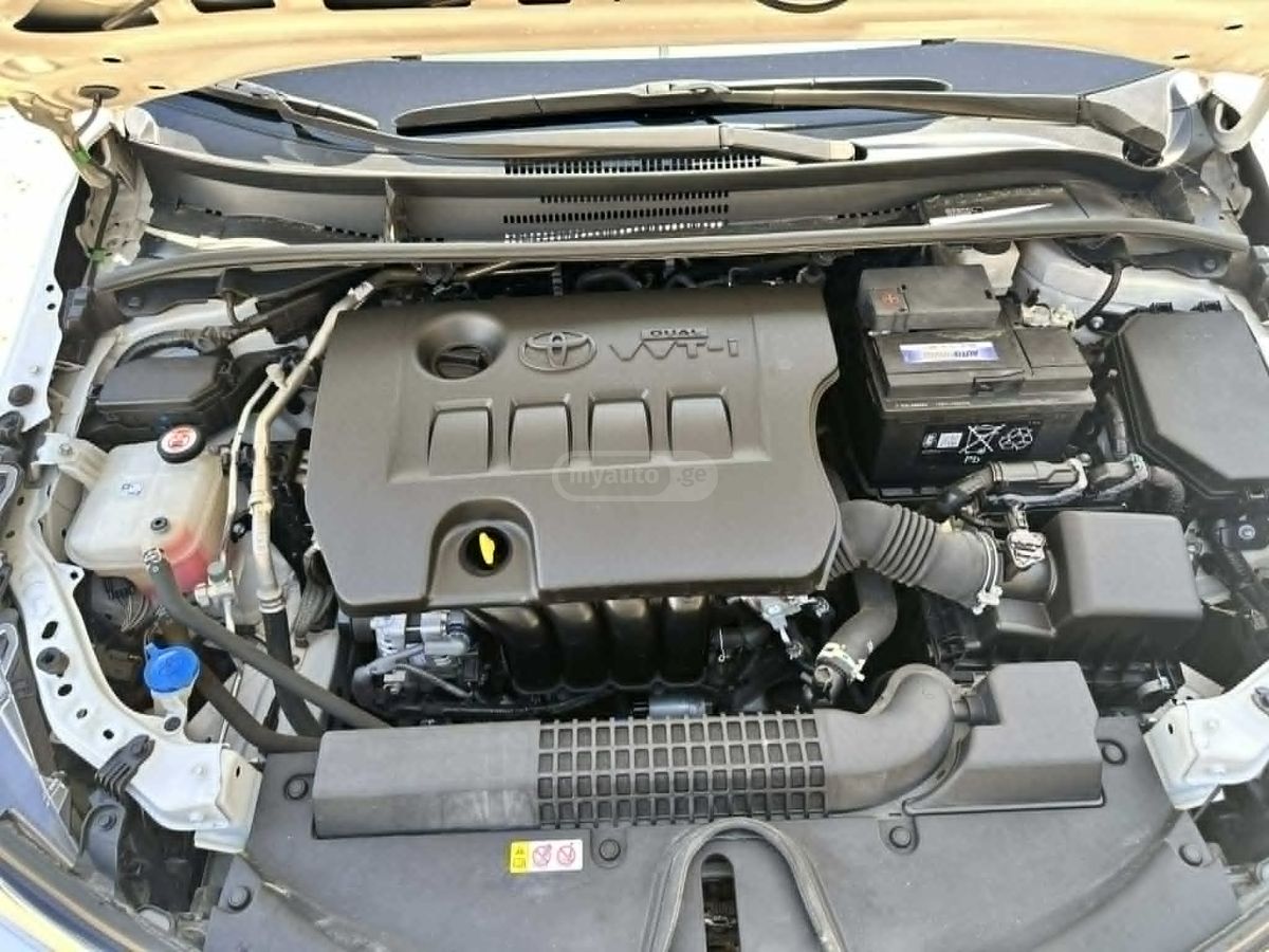 Toyota Corolla - фото 3