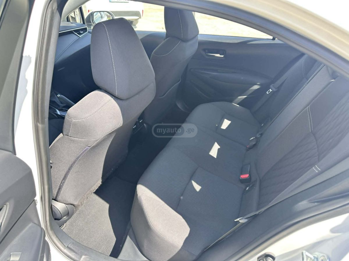 Toyota Corolla - фото 7