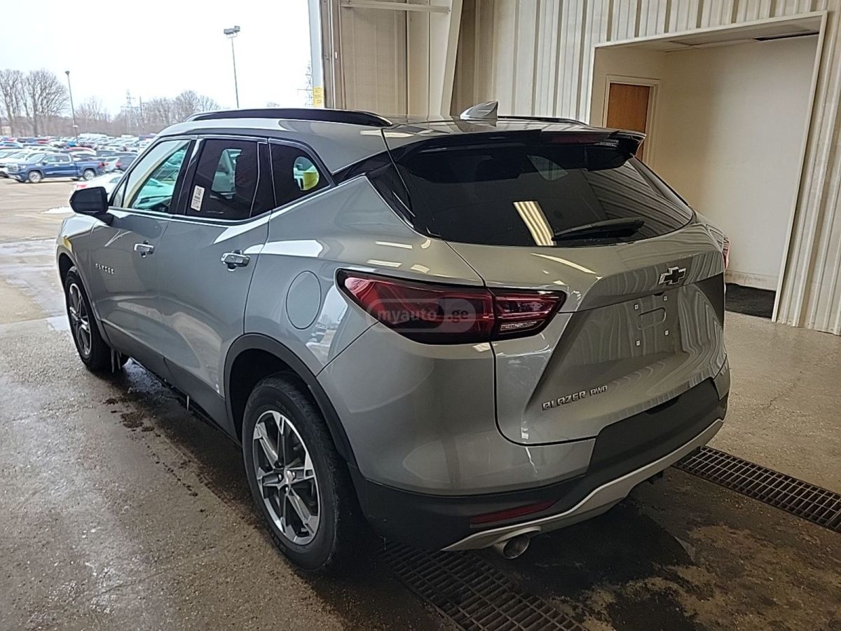 Chevrolet Blazer - фото 2