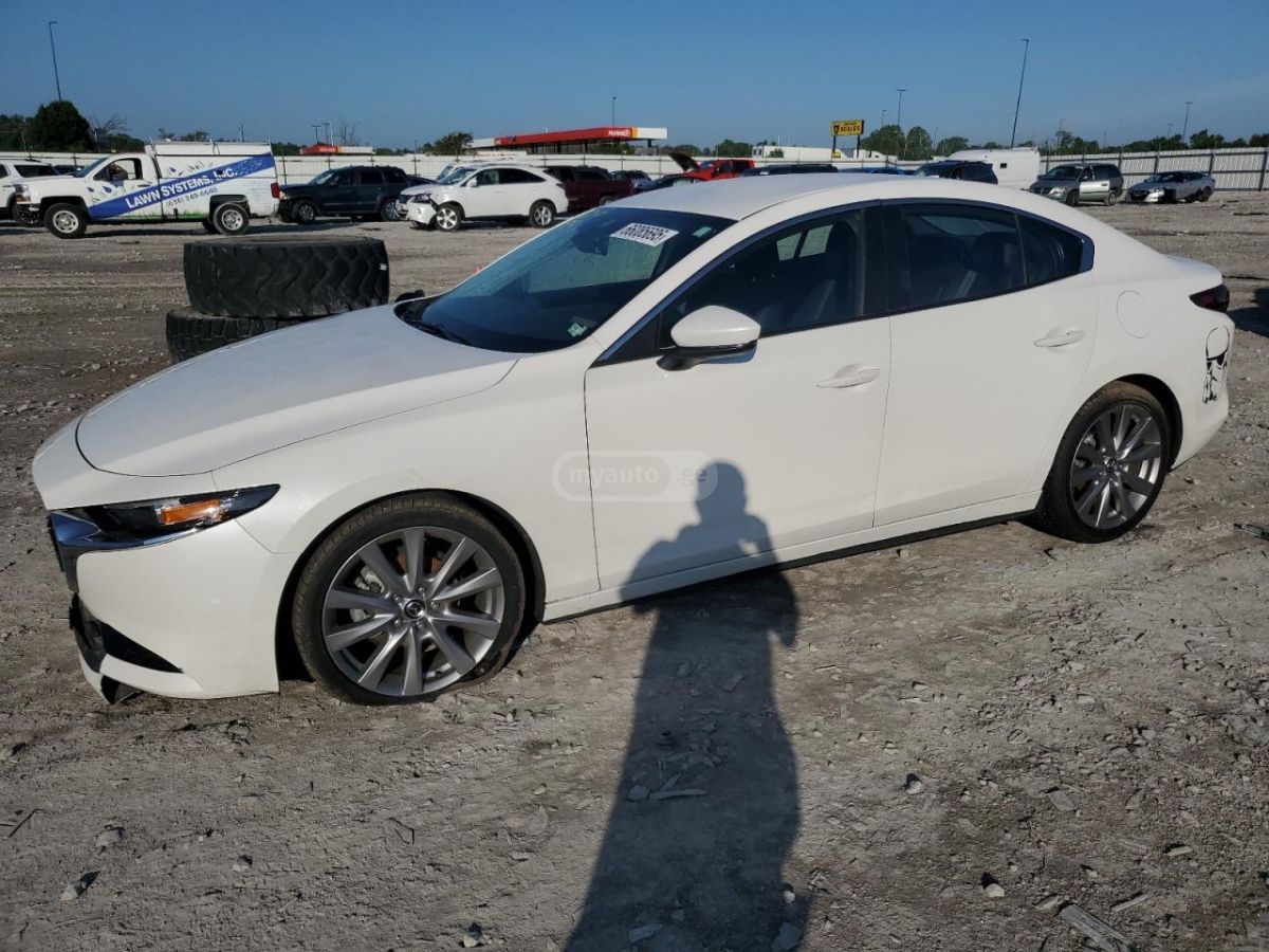 Mazda Mazda 3 - фото 1