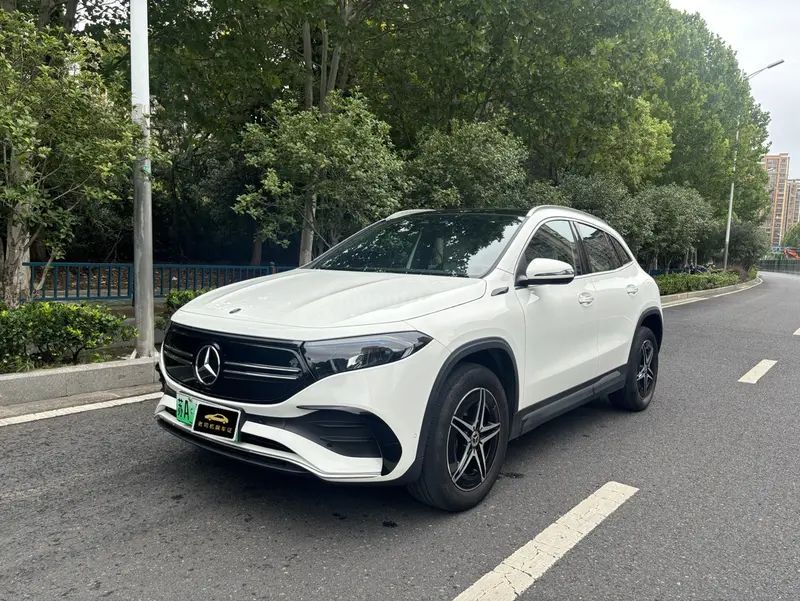 Mercedes-Benz EQA 300 2022 — миниатюра 1