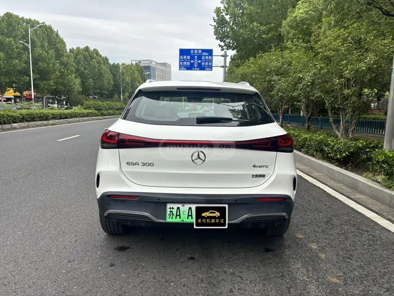 Mercedes-Benz EQA 300 2022 — миниатюра 5
