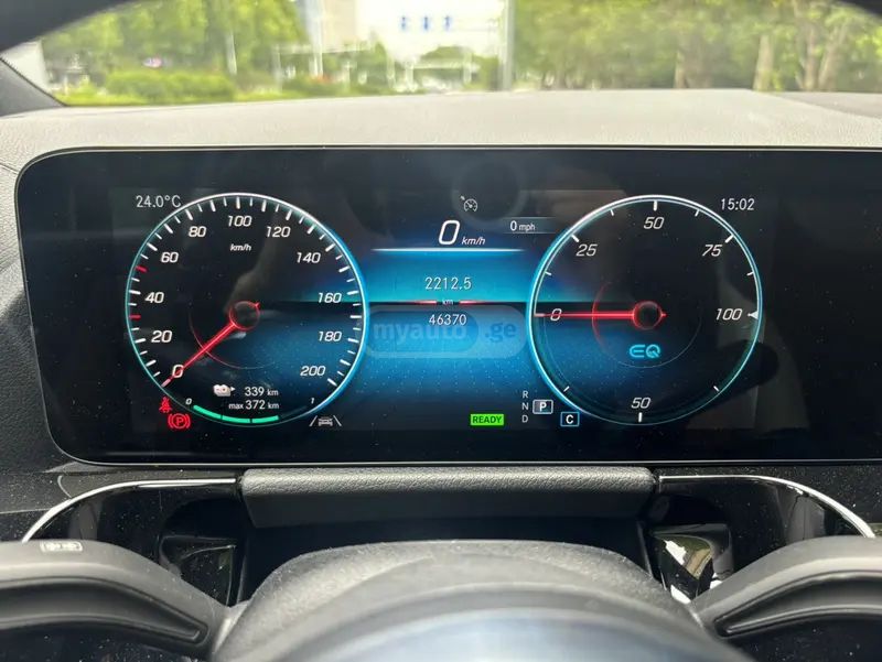 Mercedes-Benz EQA 300 2022 — миниатюра 8