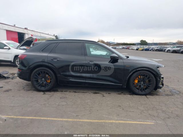 Audi E-TRON CHRONOS QUATTRO — миниатюра 4