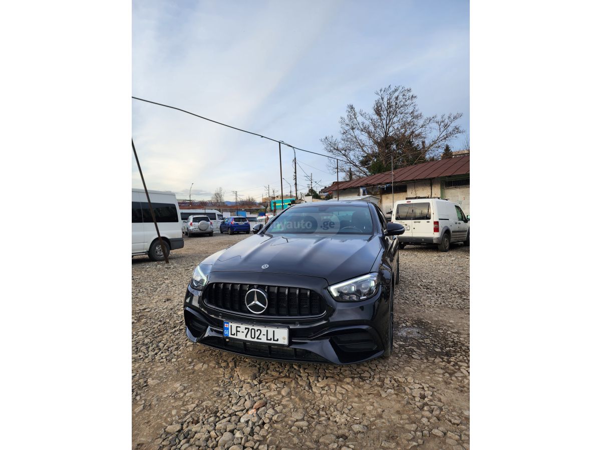 Mercedes-Benz E53 AMG - фото 1