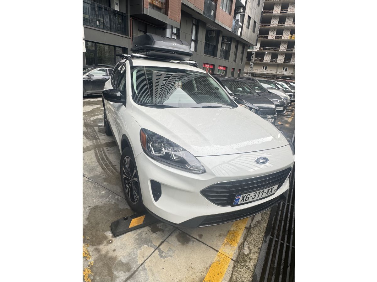 Ford Escape - фото 1