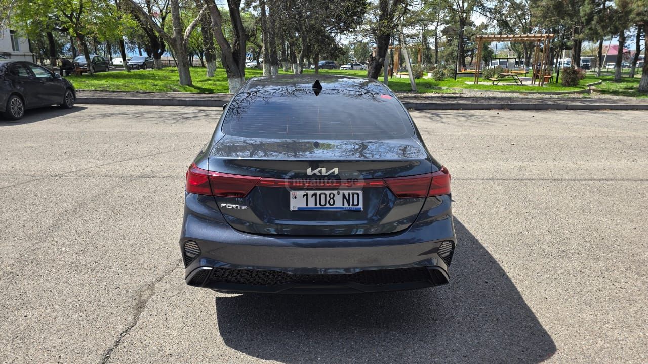 Kia Forte - фото 1