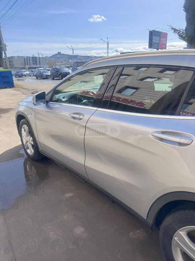 Mercedes-Benz GLA 250 - фото 3