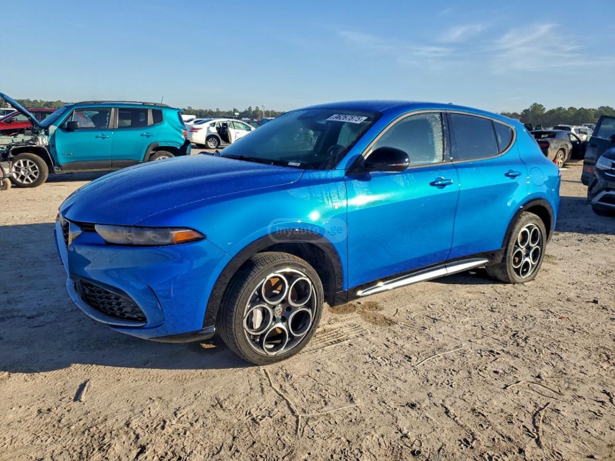 Alfa Romeo Tonale - фото 1