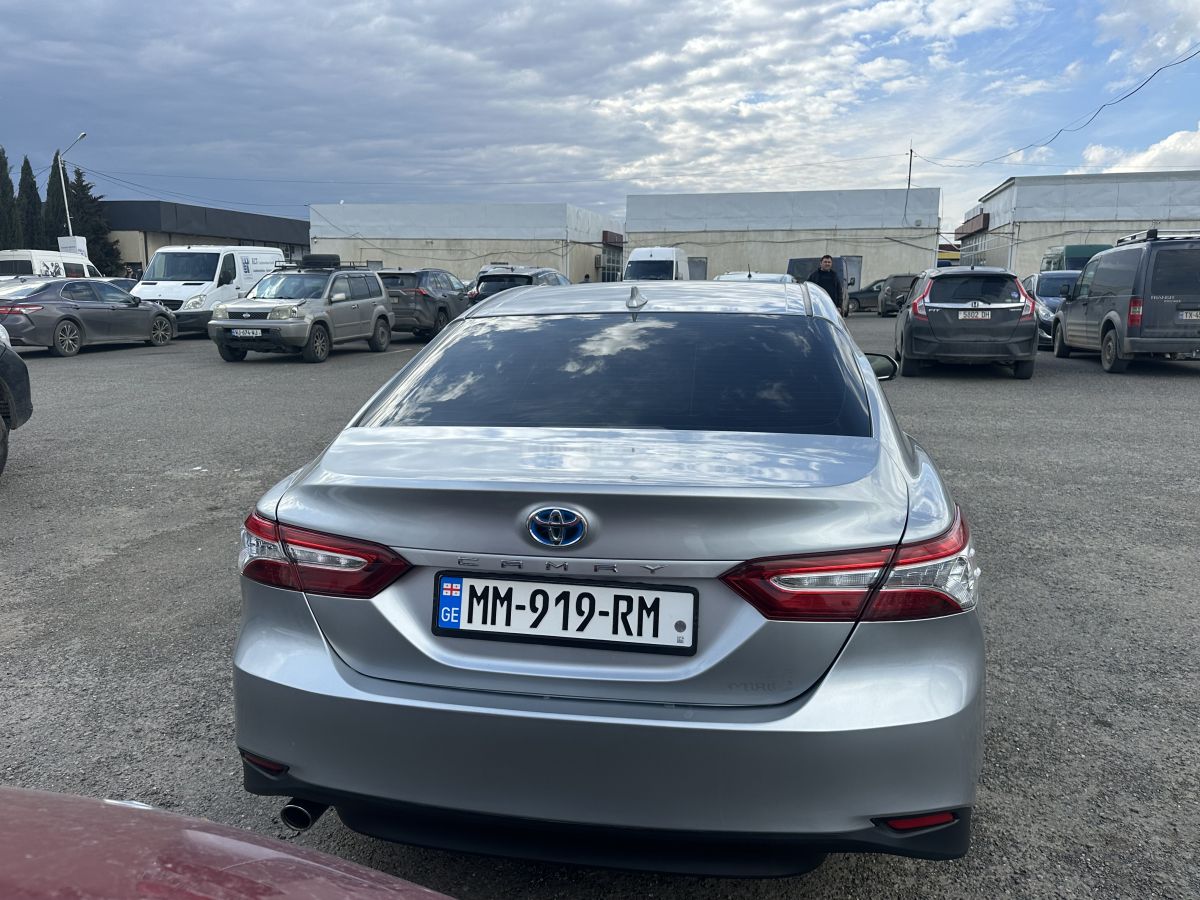 Toyota Camry - фото 5